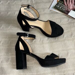 CL by Laundry faux suede pumps- size 6